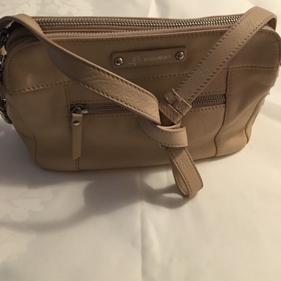 Handbags - B. Makowsky purse